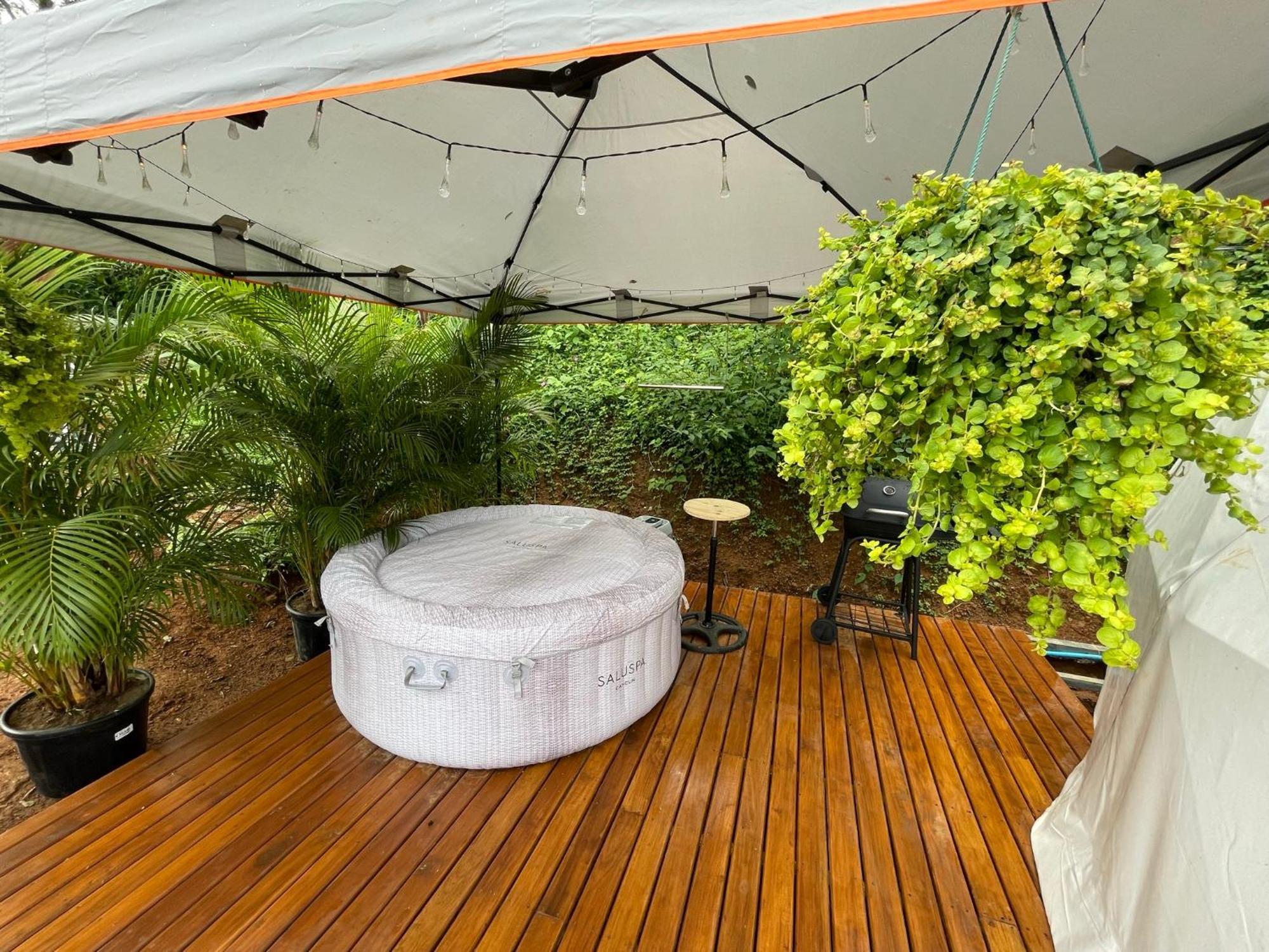 La Comarca River Glamping Dome Near マヌエル・アントニオ エクステリア 写真